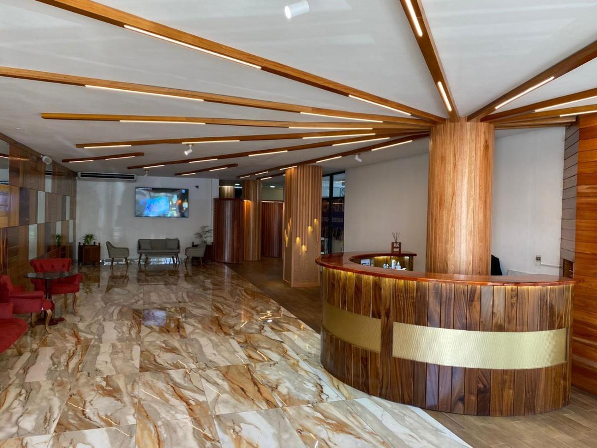 Murex Plaza Hotel & Suites 몬로비아 외부 사진