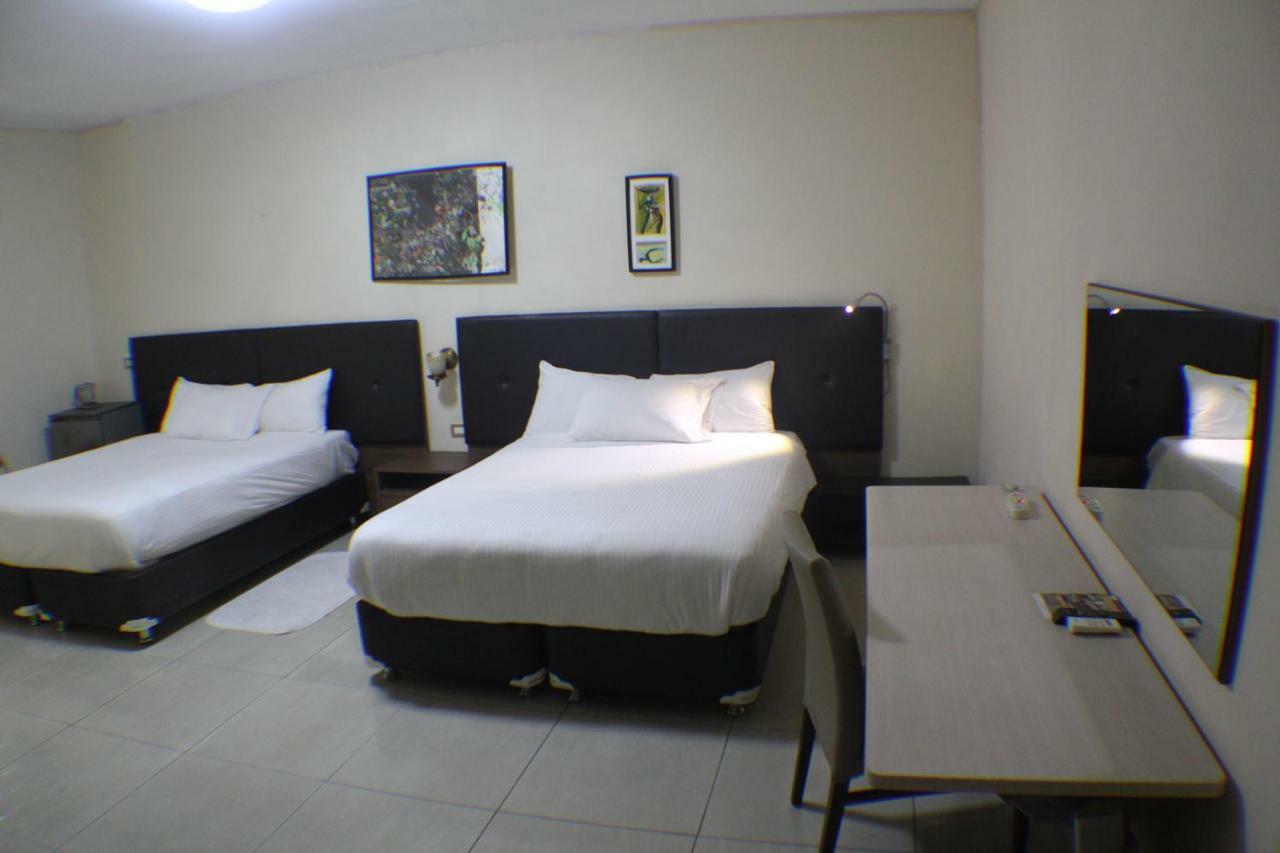 Murex Plaza Hotel & Suites 몬로비아 외부 사진